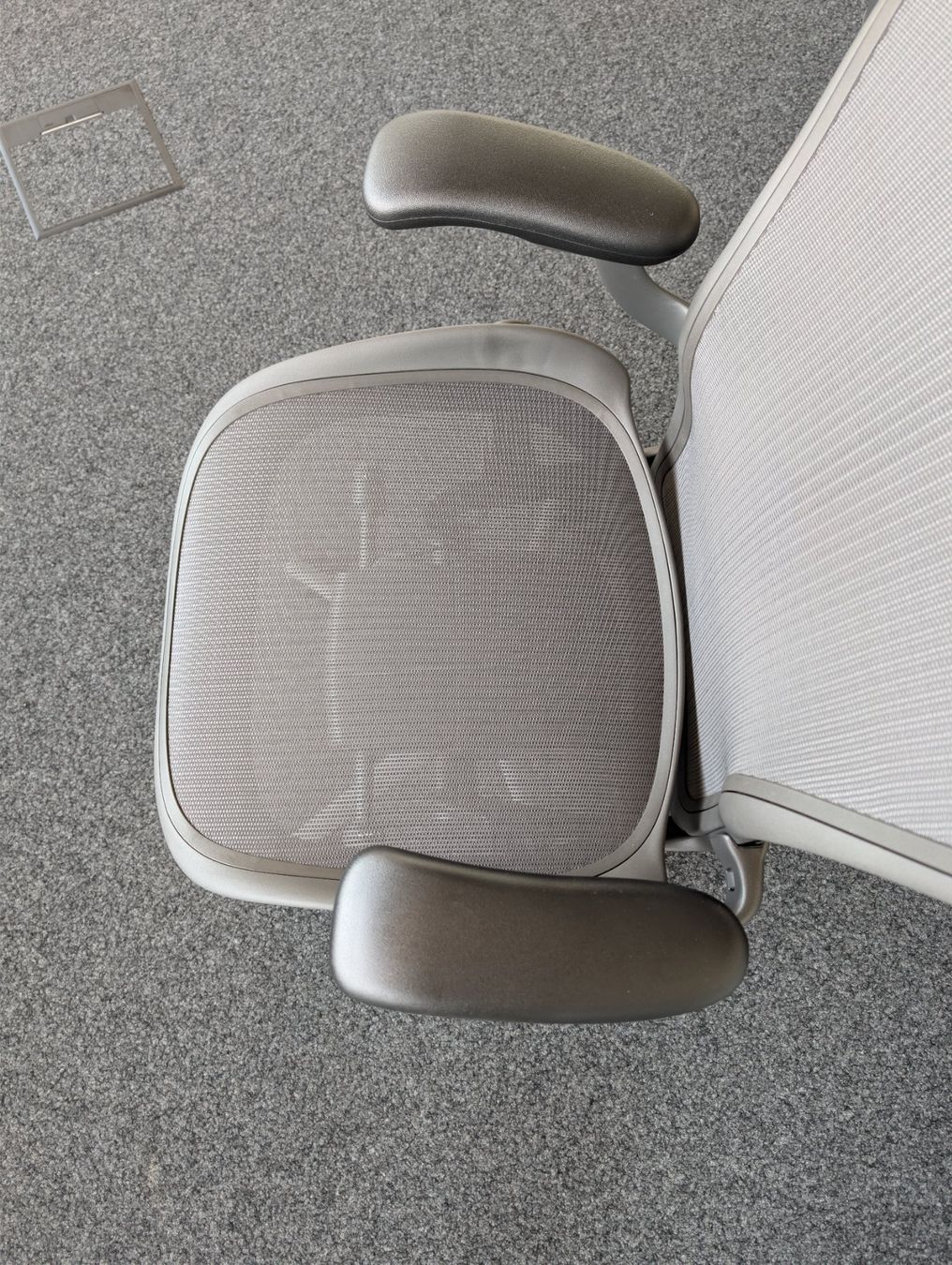 Herman Miller Sedie: Herman Miller Aeron Graphite – Usato da Willisau venduto da p.ll.x 2