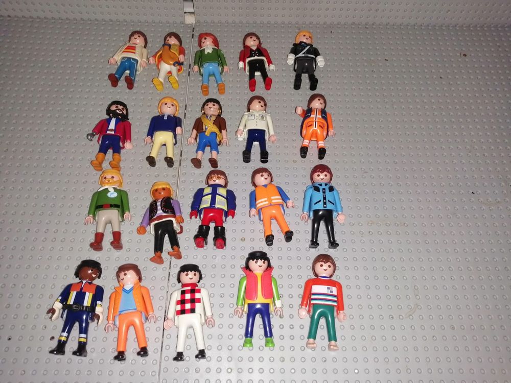 Lot De 2 Jeux De 8 Figurines PLAYMOBIL DC - Œufs Surprise - Personnages Au Choix (Batman, Joker, Harley Quinn, Etc.) NEUF