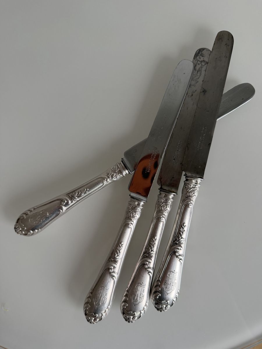 Posate: 4 couteaux vintage argent Minerve  style Rococo – Usato da Cressier FR venduto da Kvito4ka 3