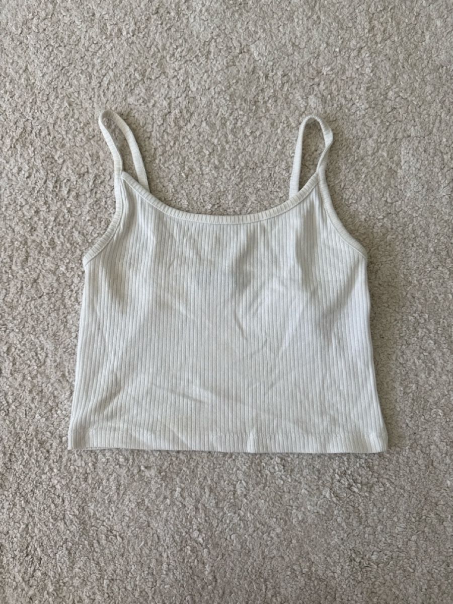 Tops: Crop Top Rippenstrick weiss – Gebraucht aus St. Niklausen LU von car_2562