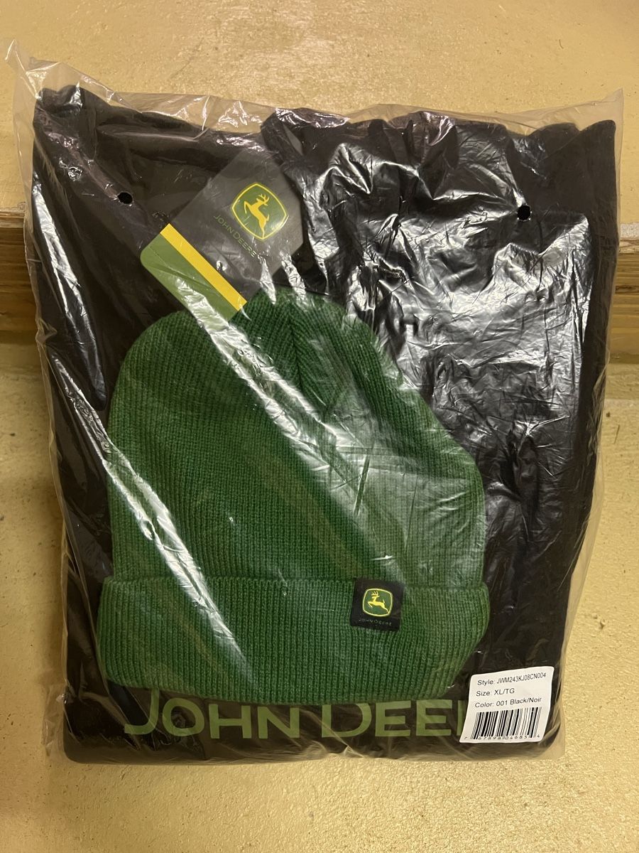 Maglioni & Felpe: John Deere Set Pullover mit Mütze  – Nuovo e nell'imballaggio originale da Mumpf venduto da anelva