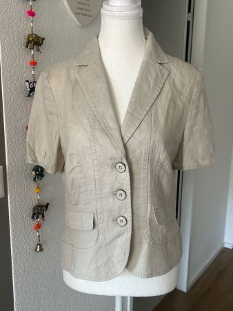 Leichtes Jäckli kurzarm beige  von Gerry Weber Gr. 36