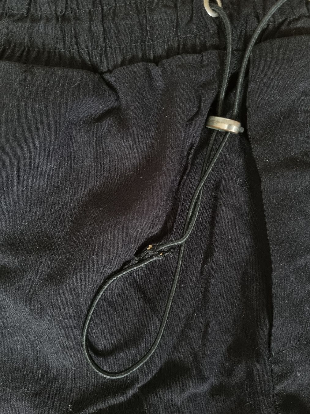 Pesoclo Pantaloni: Peso Cargo Jogger Gr. M – Usato da Turbenthal venduto da Julicardo 2