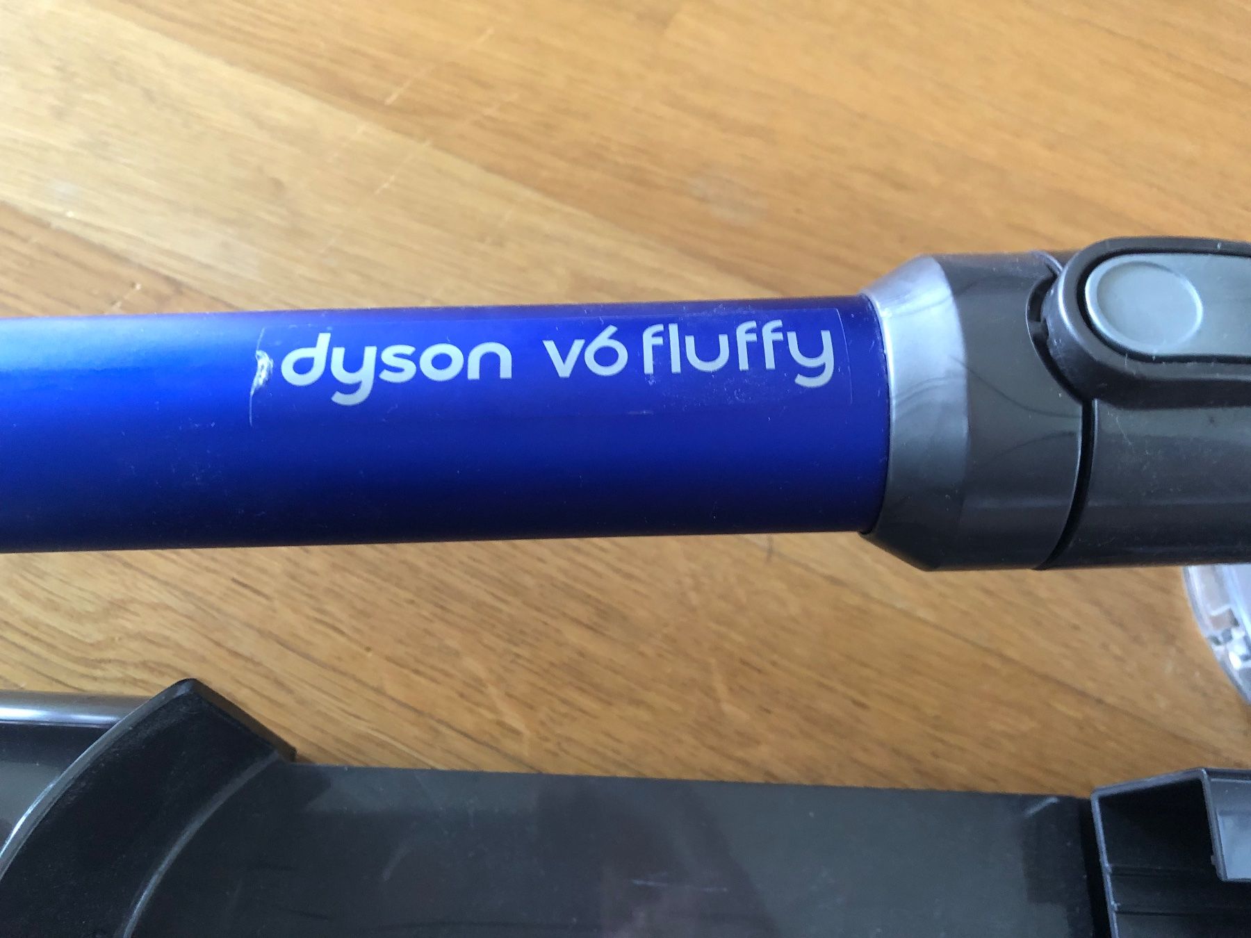 Dyson Aspirapolveri & Accessori: Dyson V6 Fluffy DEFEKT! – Difettoso da Dietwil venduto da mar_2dwj 2