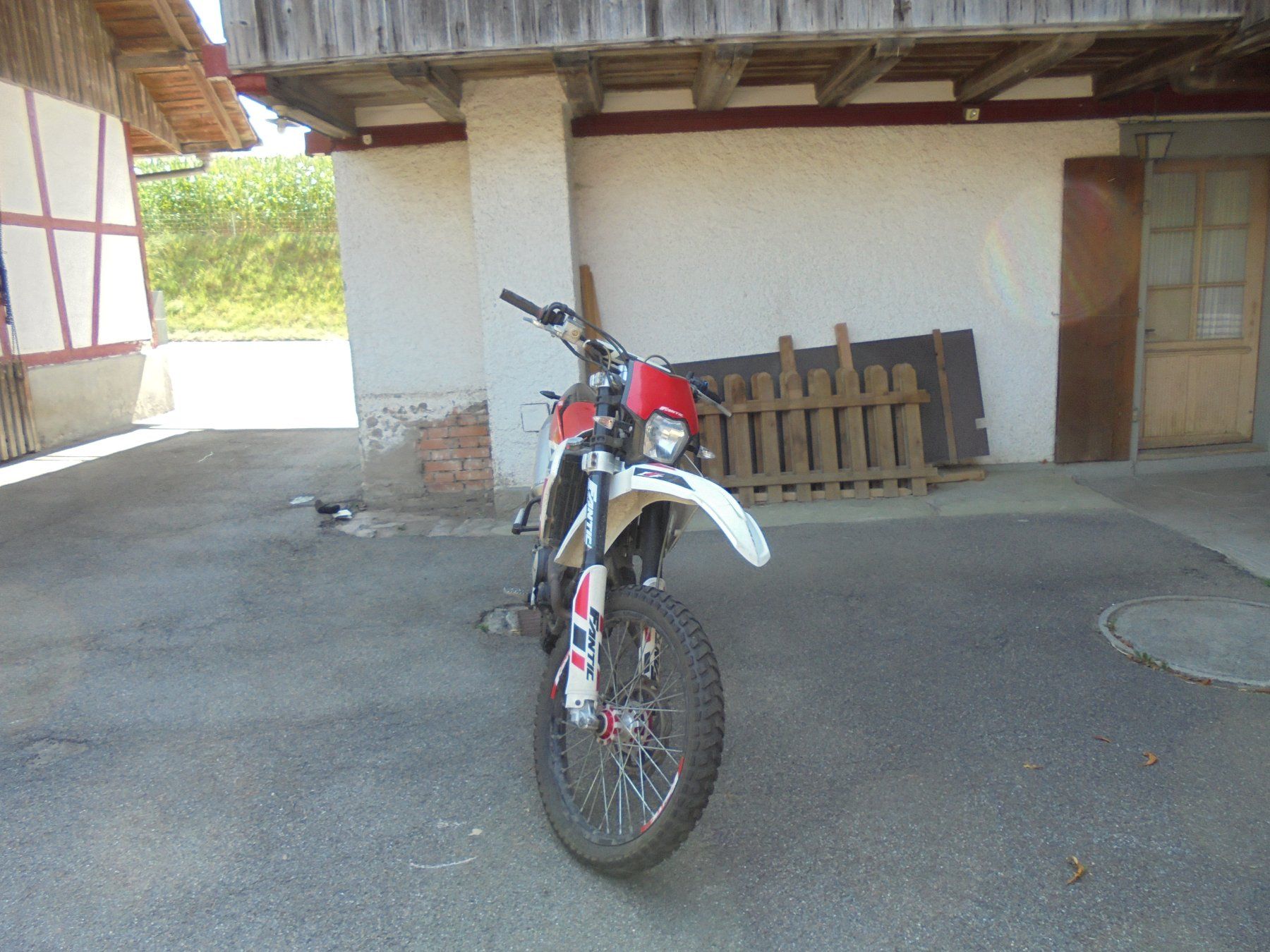 Enduro: Fantic XEF 125 Defekt – Défectueux à Unterlangenegg par Echae 1
