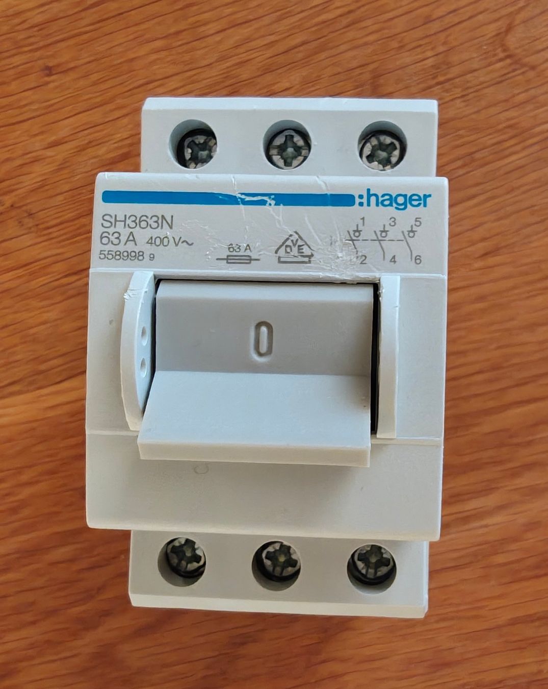 Hager Interruttori: Hager Stromschalter 63A – Usato da Bolligen venduto da Casewise
