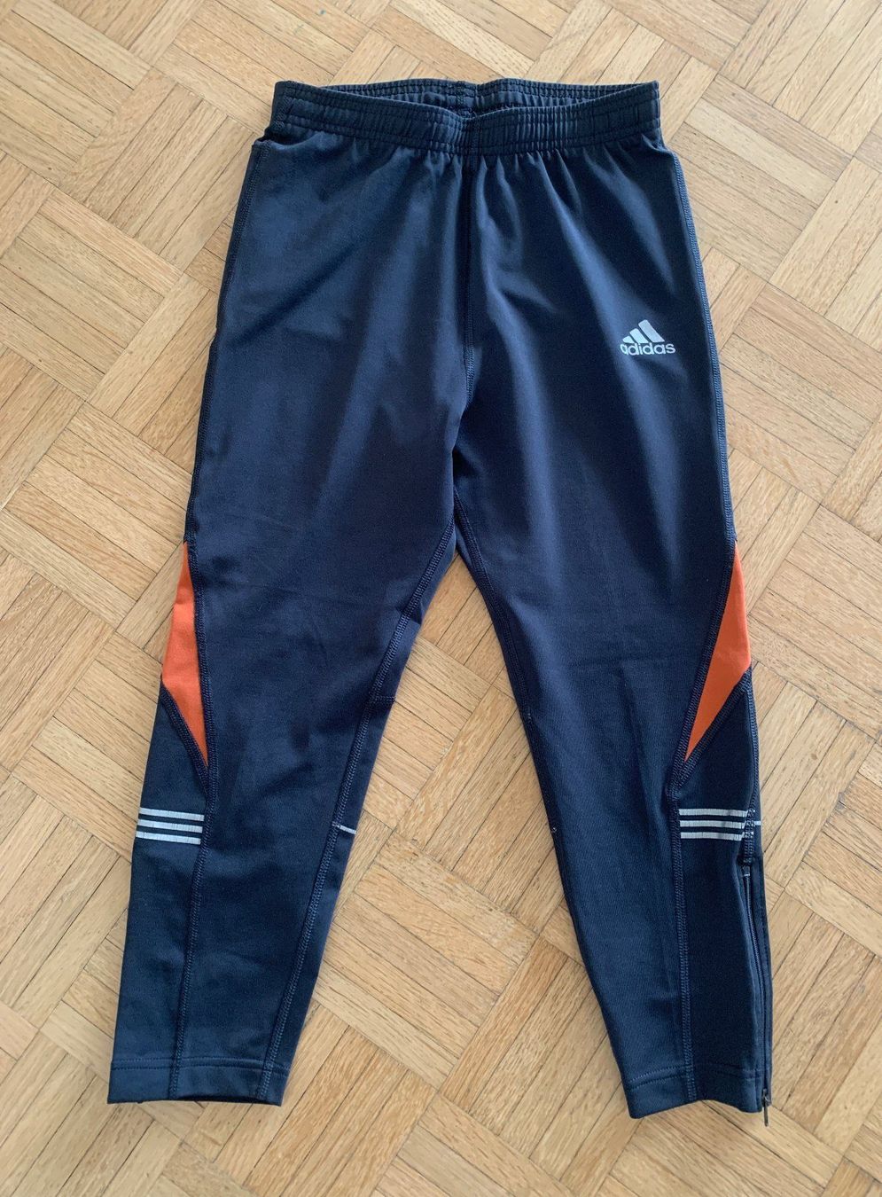 Leggings: ADIDAS Jogginghose – Nuovo (secondo la descrizione) da Zürich venduto da Tzhkely24