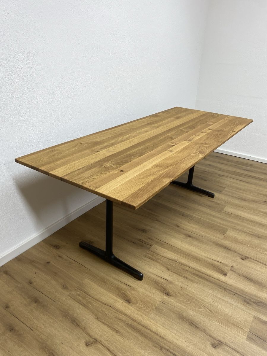 Tische: Beizentisch Eiche massiv – Gebraucht aus Basel von MoebelSackmann
