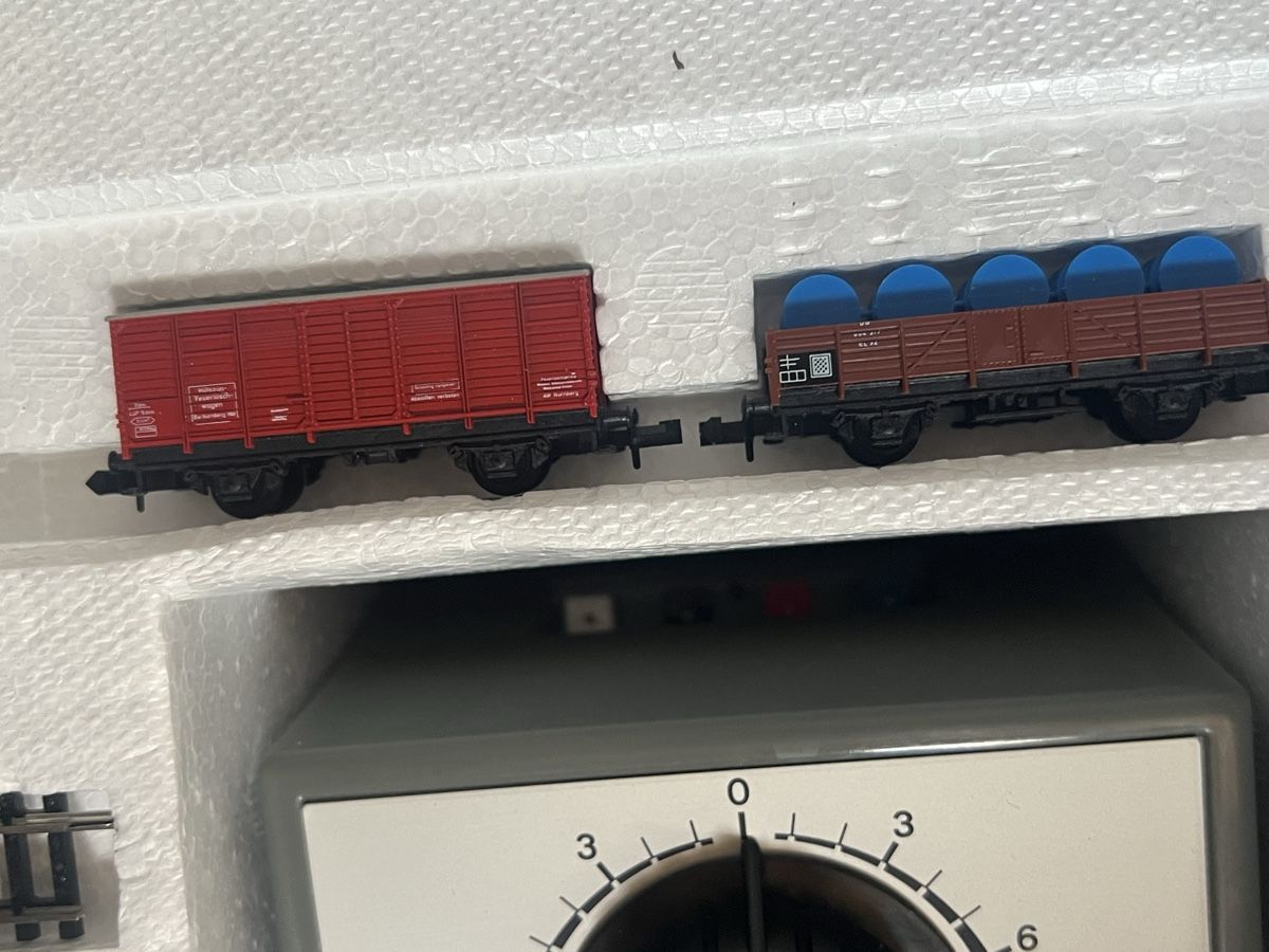 Trix Modelleisenbahnen: Minitrix Master-Set Eisenbahn Züge und Gleise mit Trafo – Gebraucht aus Basel von bellespirit 2