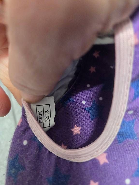 Scarpe per ragazzi: Turntäppeli Grösse 31 und 32 – Usato da Rieden SG venduto da Yogu 1