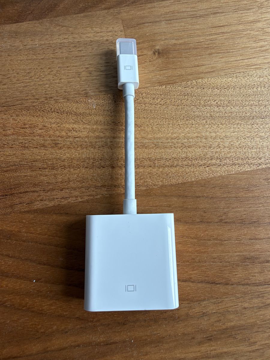 Apple Lecteurs & Adaptateurs: Apple Thunderbolt zu DVI Adapter A1305 – D'occasion à Nidau par mike_seeland