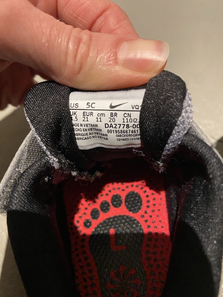 Nike Scarpe per ragazzi: Nike Turnschuhe Gr.21 - Neu! – Nuovo (secondo la descrizione) da Neerach venduto da bar_t2xd 2