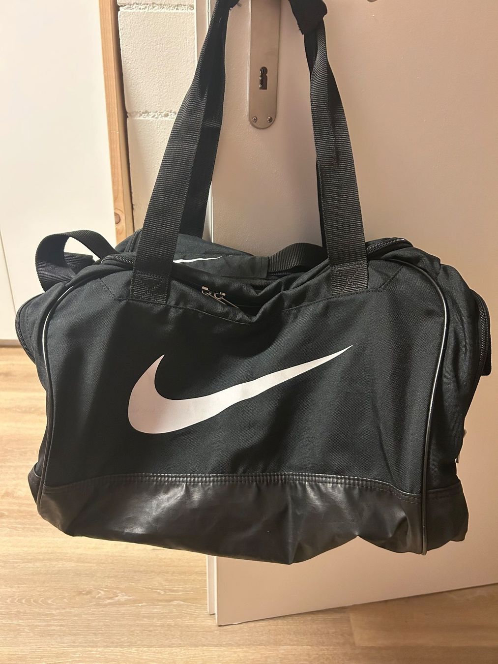 Nike Borse: Schwarze Nike Sporttasche – Usato da Mörschwil venduto da M123321