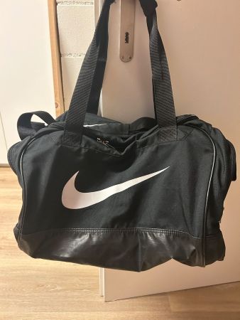 Schwarze Nike Sporttasche