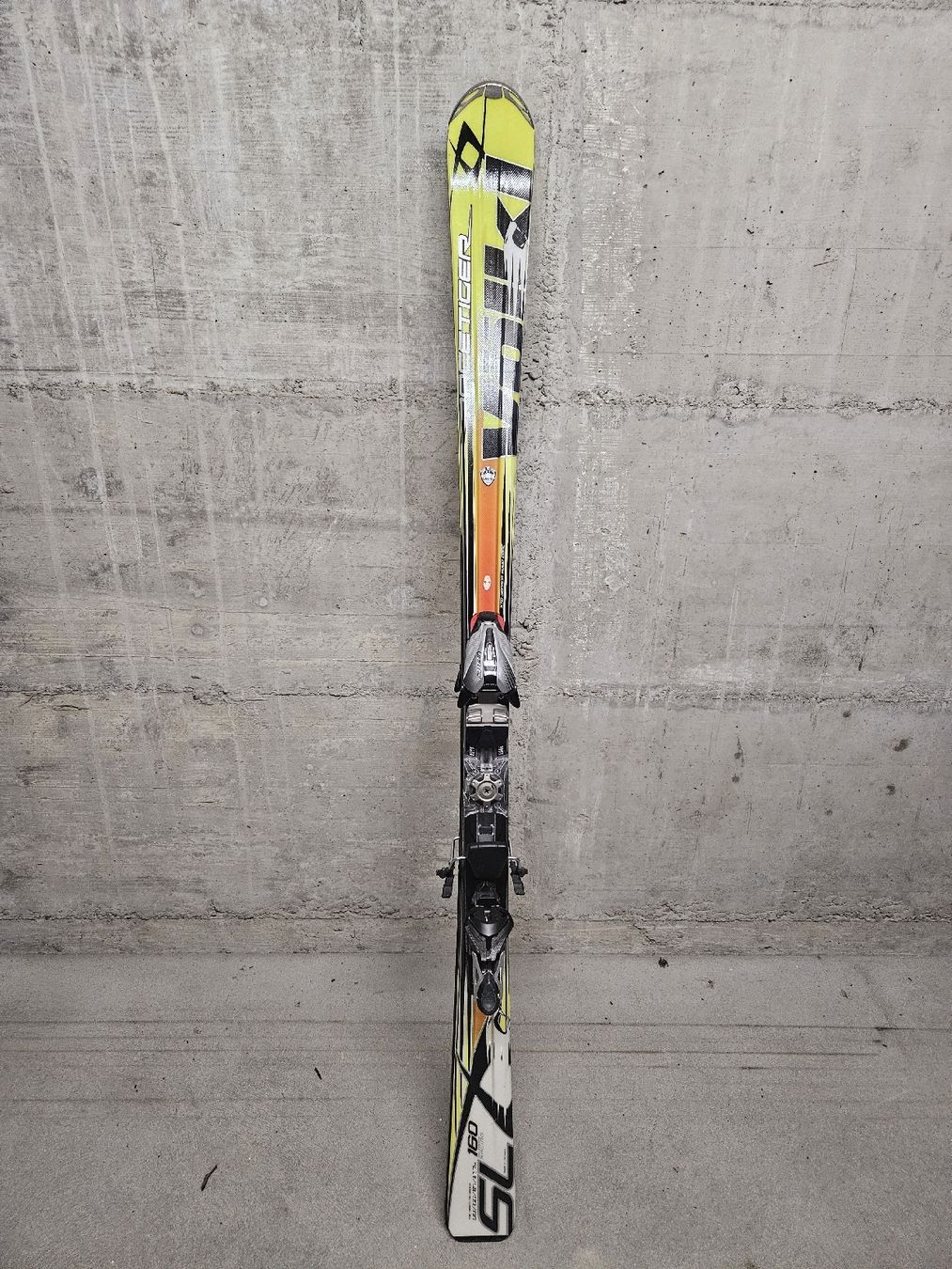 Völkl Skis: carvin Völkl – D'occasion à Altendorf par Triumpf77
