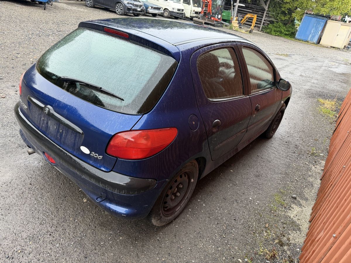 Peugeot Automobili: Peugeot 206 1.6 – Difettoso da Buchs SG venduto da cayenneturbo96 1