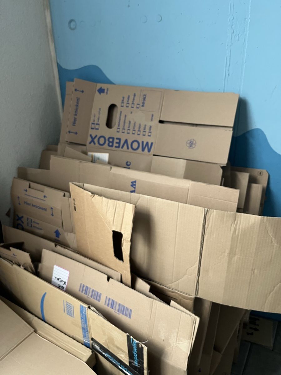 Cartons: Umzugskisten – D'occasion à Zollbrück par TaSiAn