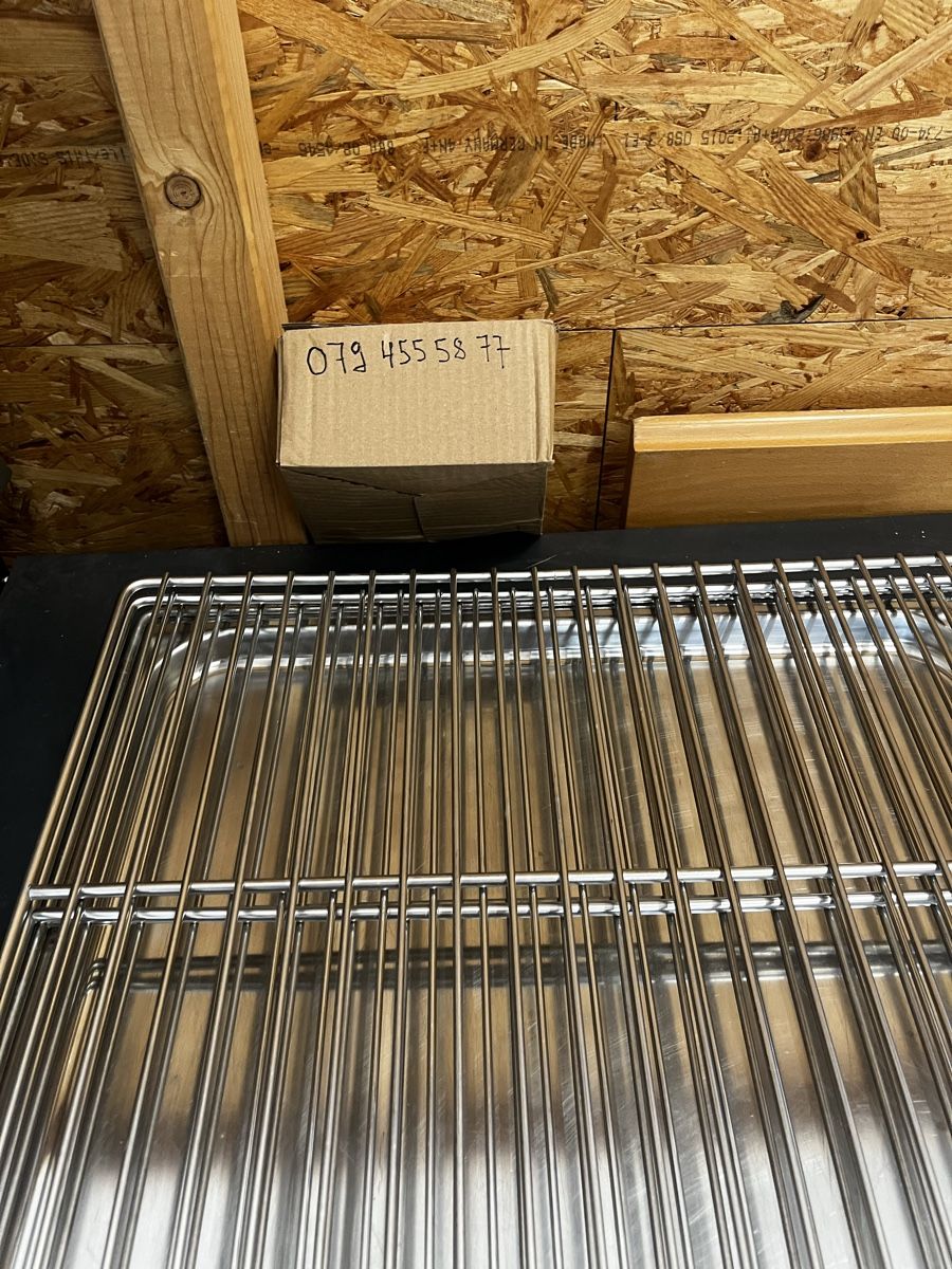 Elettrodomestici da cucina: 6 x 2/1 GN 3 davon Gitterroste  – Usato da Dittingen venduto da Cervolino77 4