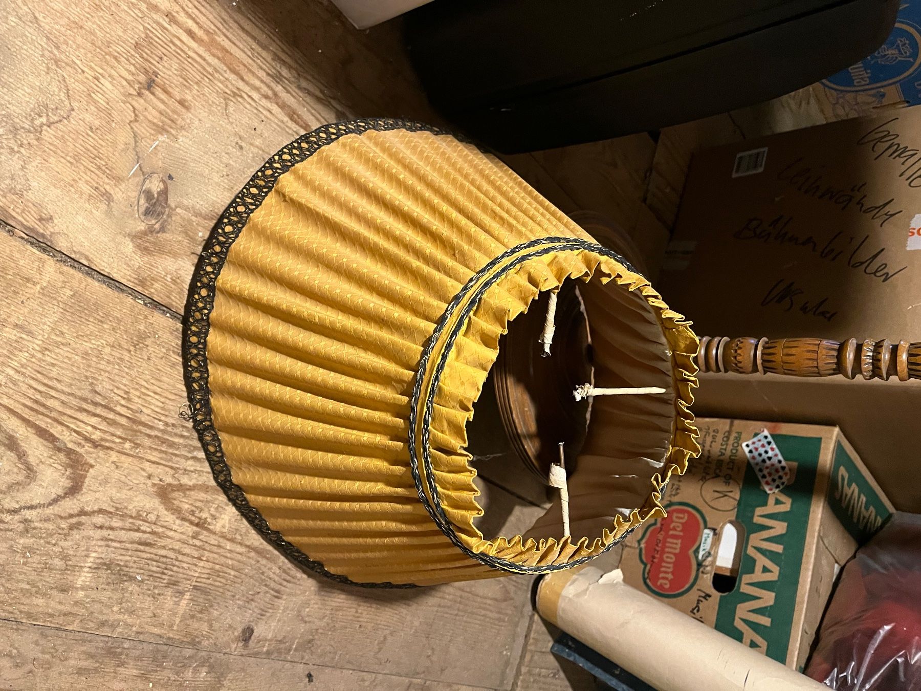 Lampade: Defekte antike Ständerlampe – Usato da Urnäsch venduto da schneewittli. 2