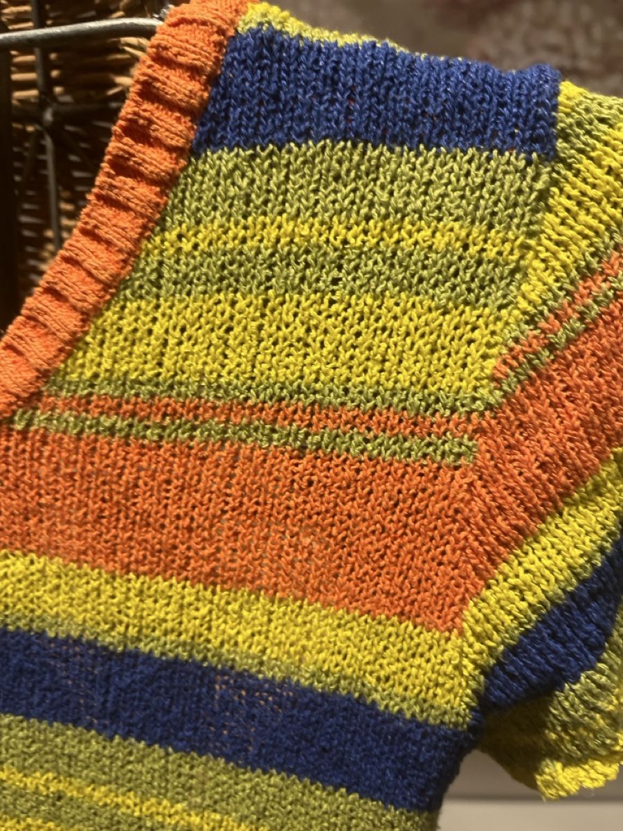 T-shirt: Kurzarm Strickshirt, farbig, S – Usato da Solothurn venduto da Bobesch08 4