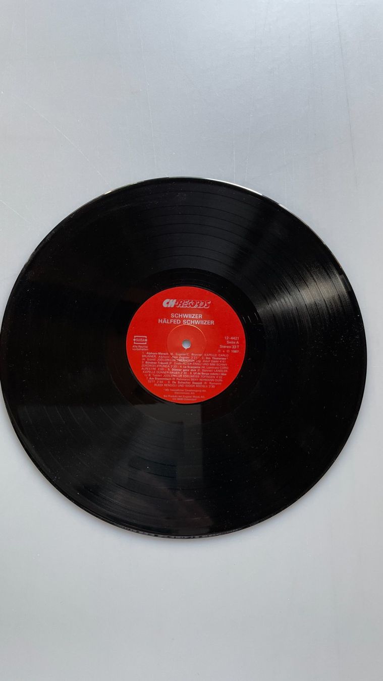 Schallplatten: Schwiizer hälfed Schwiizer - Schallplatte – Gebraucht aus Glattfelden von markweb 2