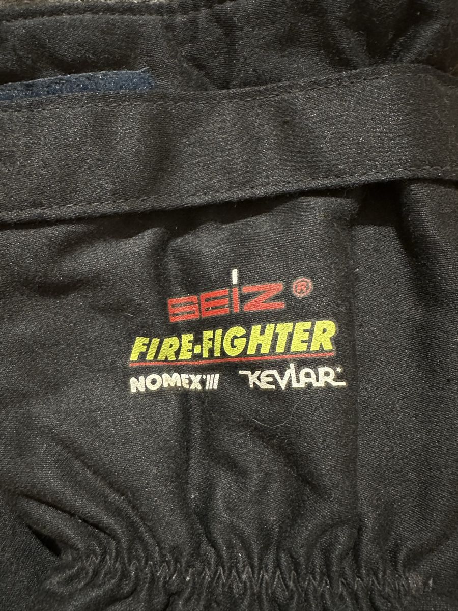 Guanti & manicotti: Seiz Feuerwehr Handschuh – Usato da Sarmenstorf venduto da SamiraB. 1