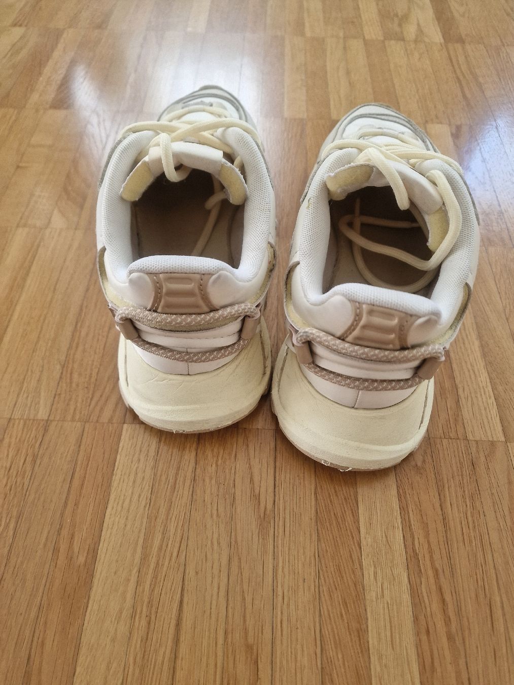 Lacoste Damenschuhe: Lacoste Laufschuhe gr.41 – Gebraucht aus Jona von Bubi22 3