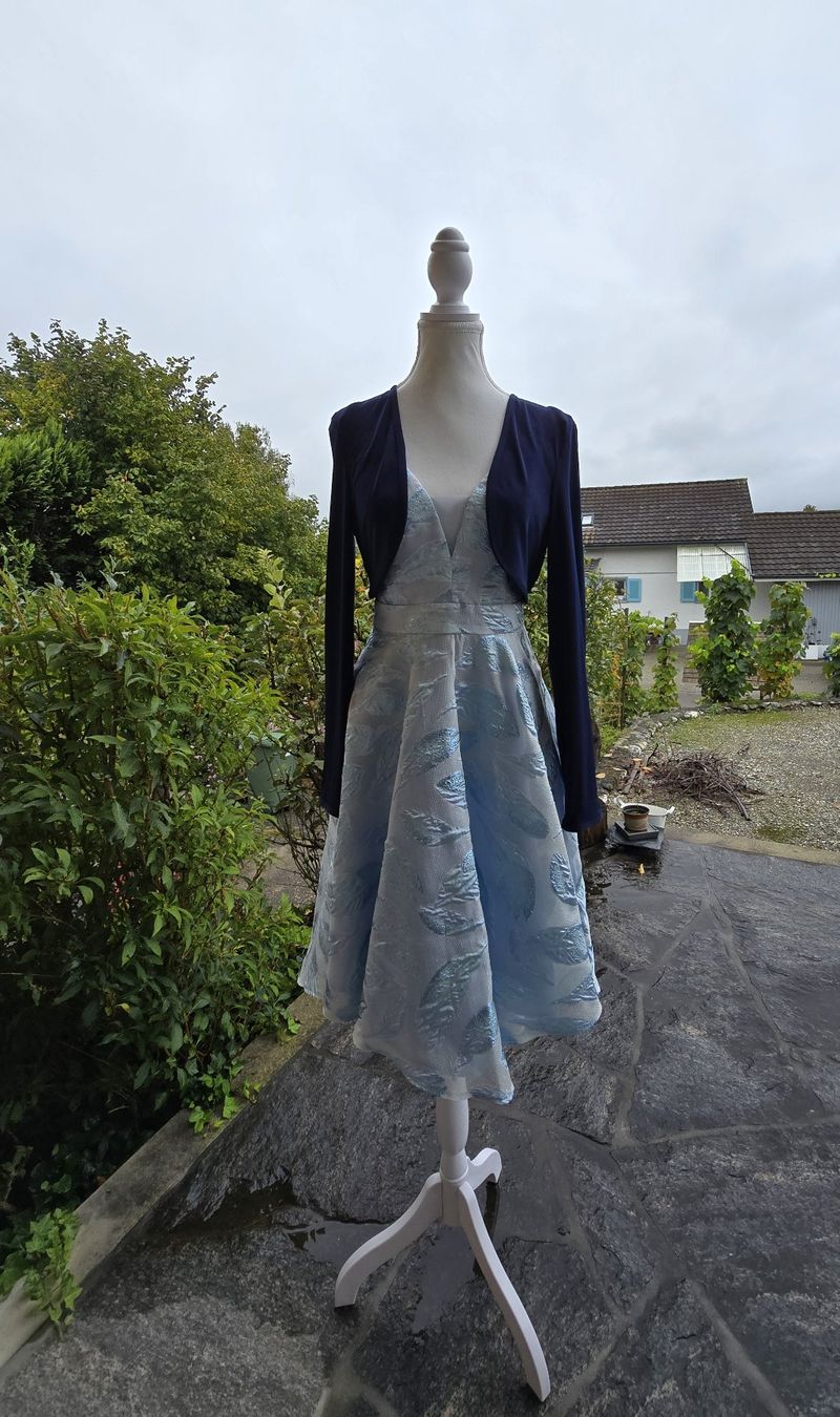 Vestiti: Festliches Kleid von "Swing" grösse 36 – Usato da Müllheim-Dorf venduto da 207mo 1