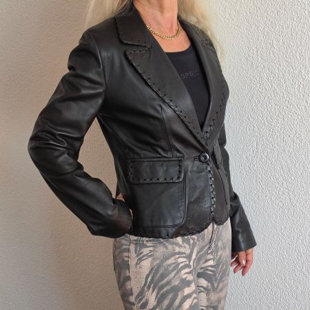 Elegante chice Design-Lederjacke schwarz, top Zustand
