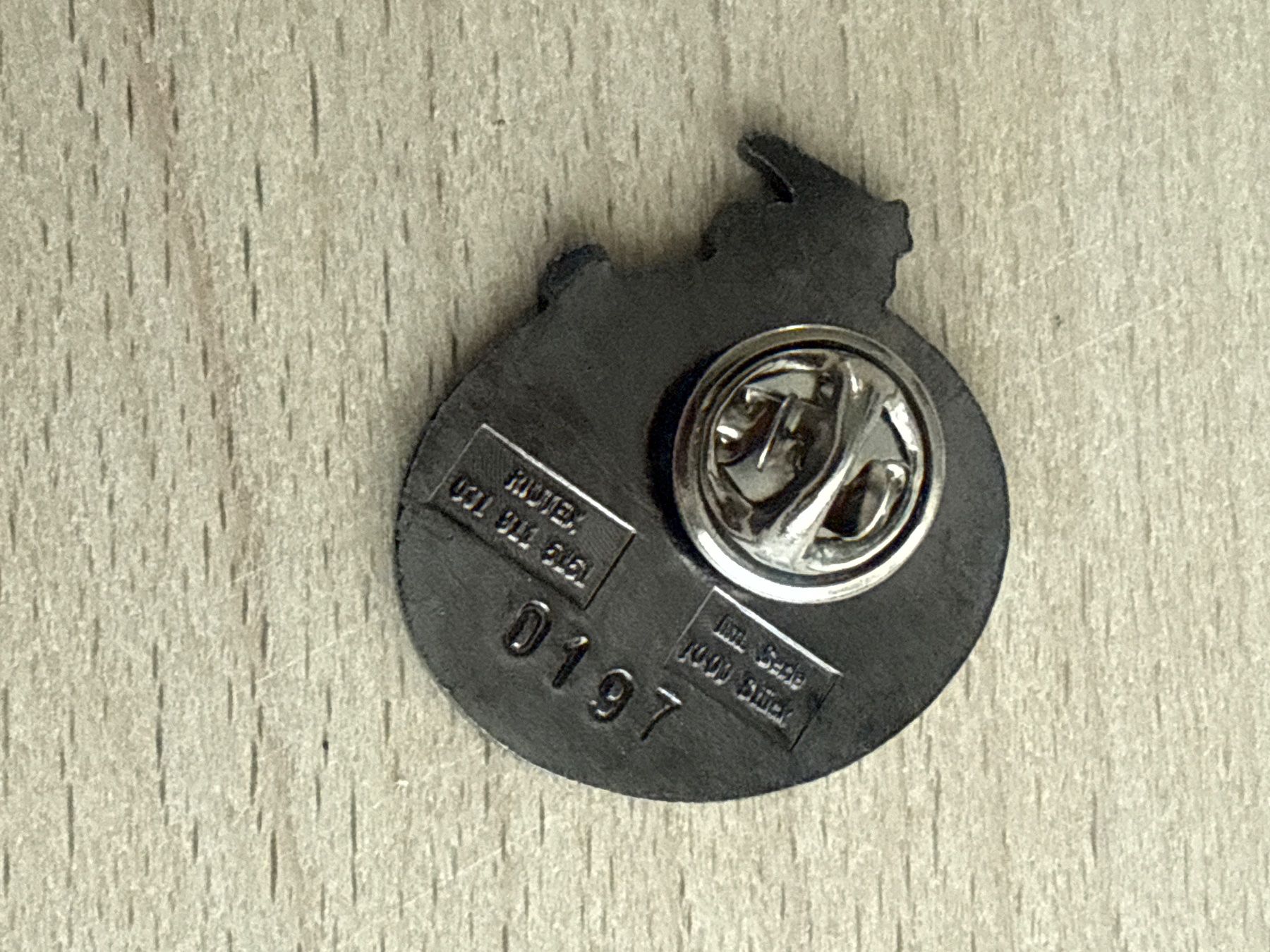 Placchette & Badge: Pin Hugo '95 Oberburg – Usato da Glattbrugg venduto da Schweigmatt 1