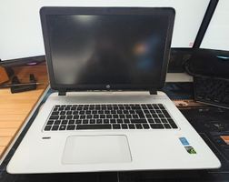 HP Envy 17 | i7 | 0GB | 0GB SSD | GTX 850M | Defekt