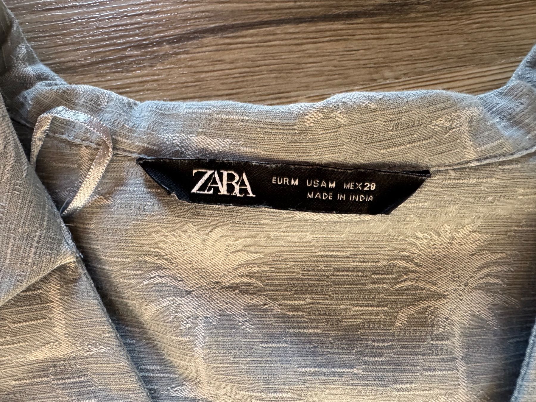 Zara Blusen: Bluse von ZARA Gr. M – Gebraucht aus Roggwil BE von Himmubett 1