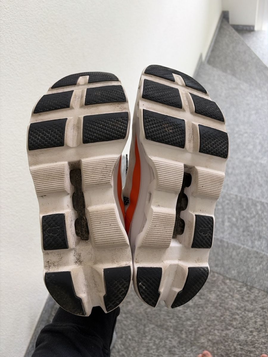 On Chaussures hommes: ON Cloudmonster Size 45   – D'occasion à Zug par CyclingThings 2