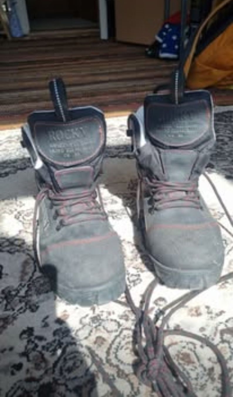 Scarpe da uomo: Rocky Work Boots – Durable & Comfortable (Size 38) – Usato da Basel venduto da sot_sxx7 1
