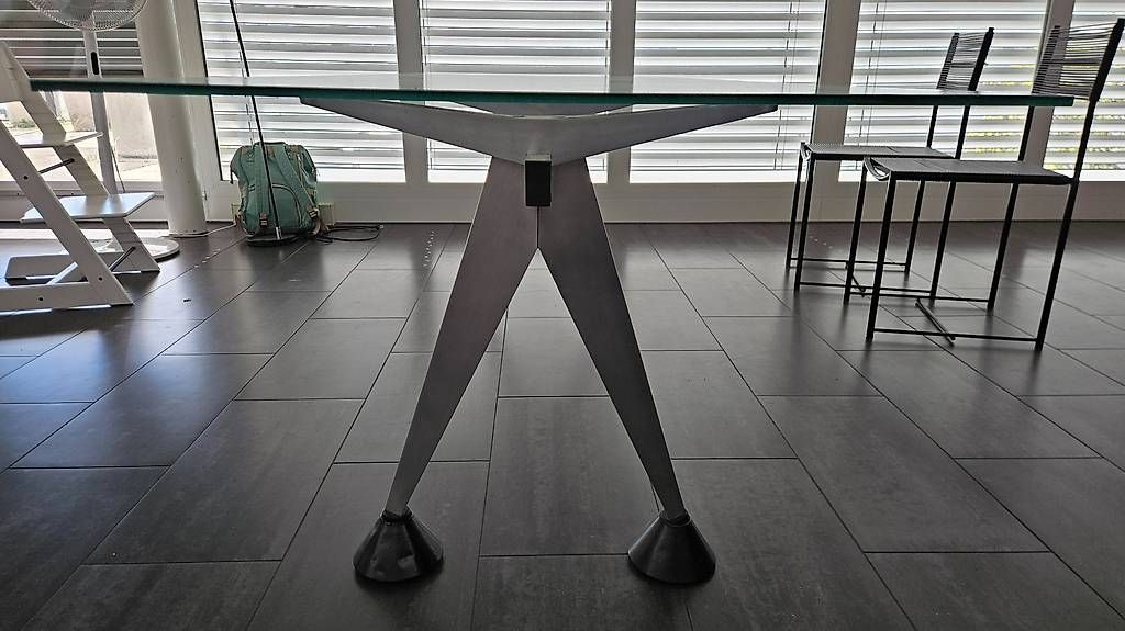 Tables: Esstisch mit Glasplatte – D'occasion à Münsingen par Heyjaah 1