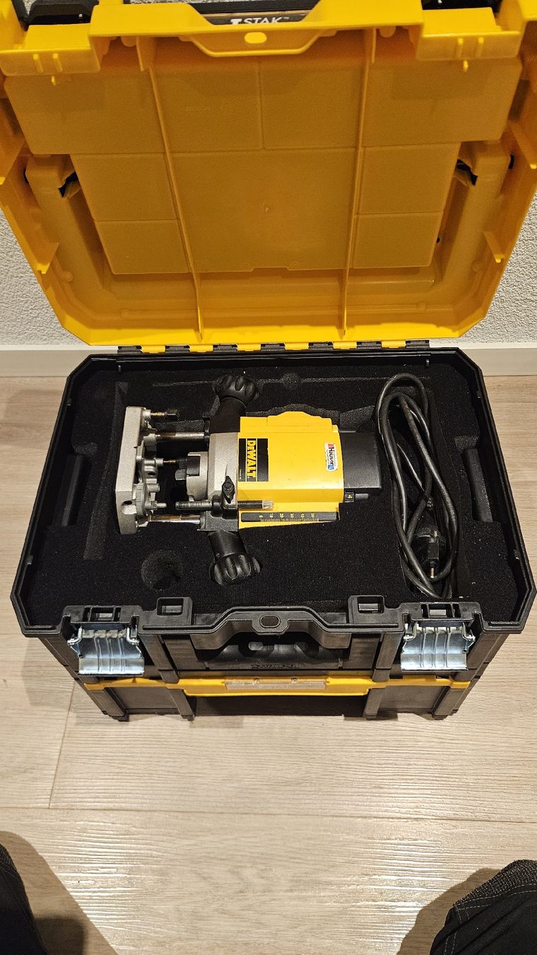 Alle Maschinen: Oberfräse DeWalt – Gebraucht aus Sulz AG von ramonski28 2