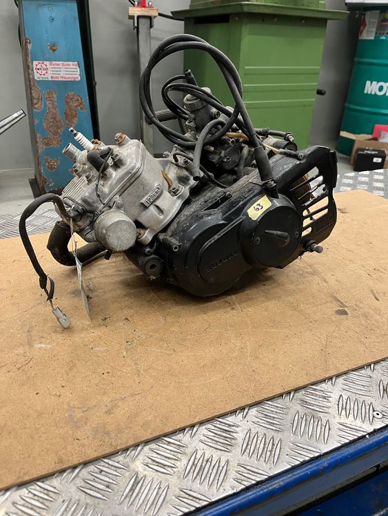Suzuki RG125H Motor mit 22000 Km (Defekt) in Ulisbach für CHF 450 – nur ...