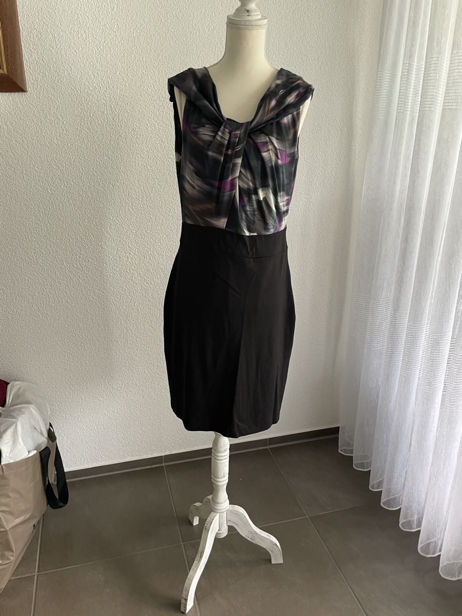 Mango Kleider: Schwarzes Kleid mit gemustertem Oberteil von Mango – Gebraucht aus Zug von azr_gst2
