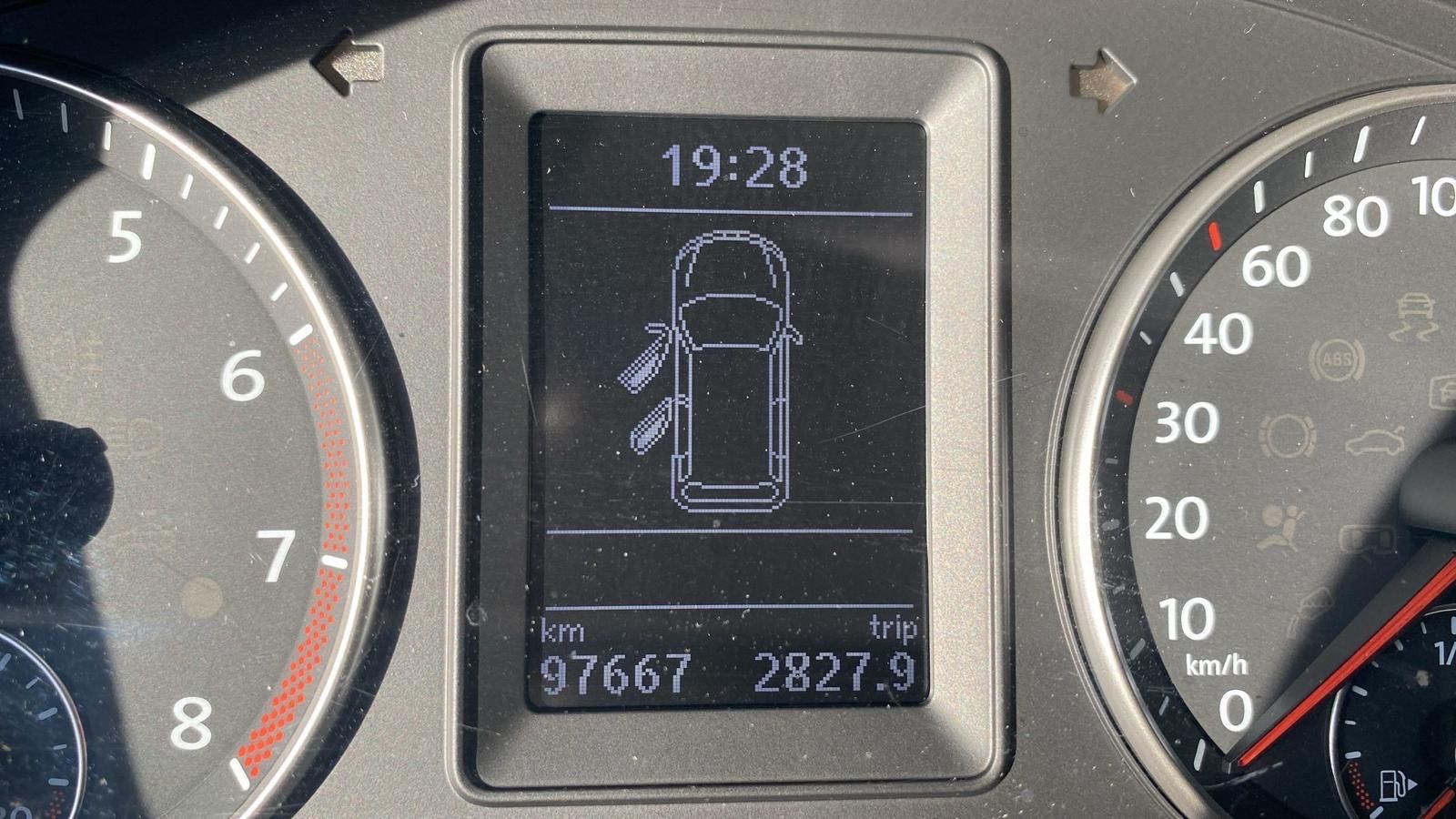 VW Automobili: VW Touran 1.4 TSI – Usato da Russikon venduto da Guilos 4