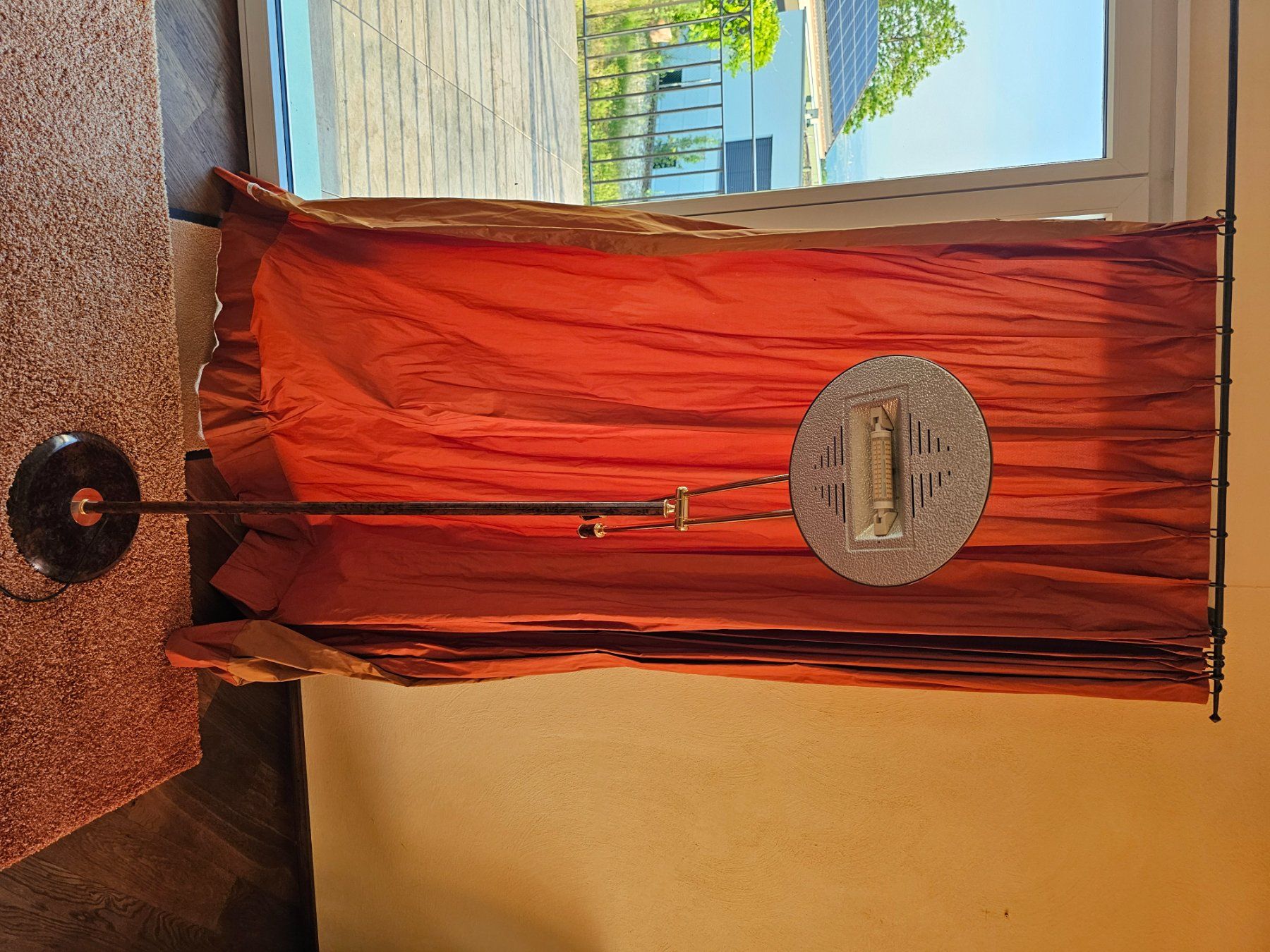 Lampade: Stehlampe einstellbar braun/messingfarben 20. Jahrhundert – Usato da Oberwil-Lieli venduto da MMT01 2