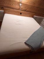 Doppelbett inlk. Matratze, Lattenrost mit Kopfteil