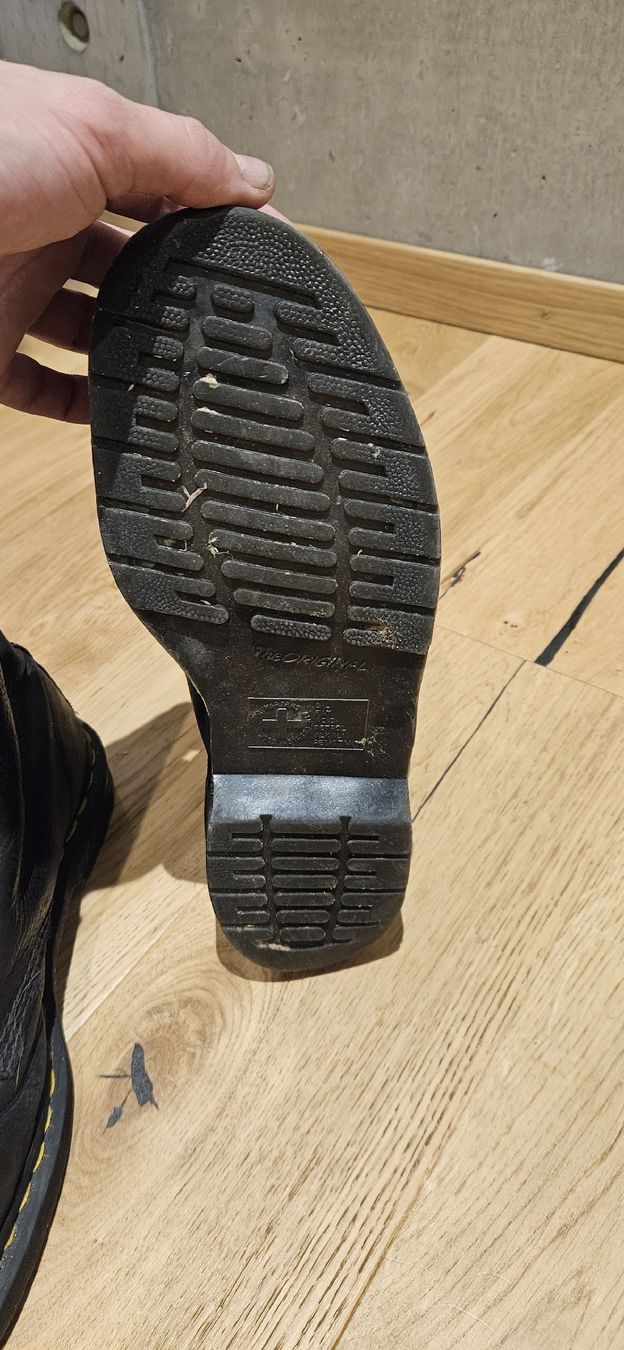 Dr. Martens Scarpe da uomo: Doc Marten's T.43 – Usato da Charmey (Gruyère) venduto da Benjo26 2