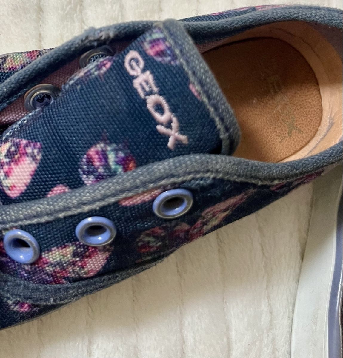 Geox Scarpe per ragazze: Mit Gummizug Slip-On-Sneaker Geox 24 – Nuovo (secondo la descrizione) da Saas-Fee venduto da Marienelly19 3