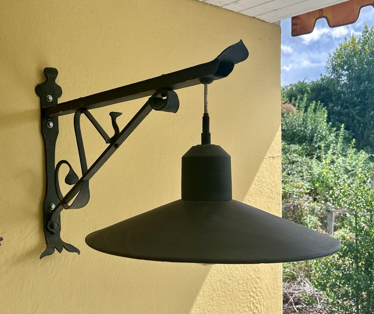 Lampade: Grosse Lampe aus Stahl – Usato da Oberlunkhofen venduto da Lilie13