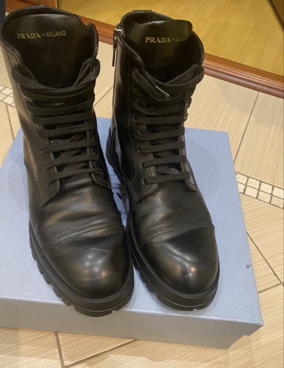 Prada Chaussures femmes: Prada Boots, Size 39 – D'occasion à Rolle par eka_bc9s 2