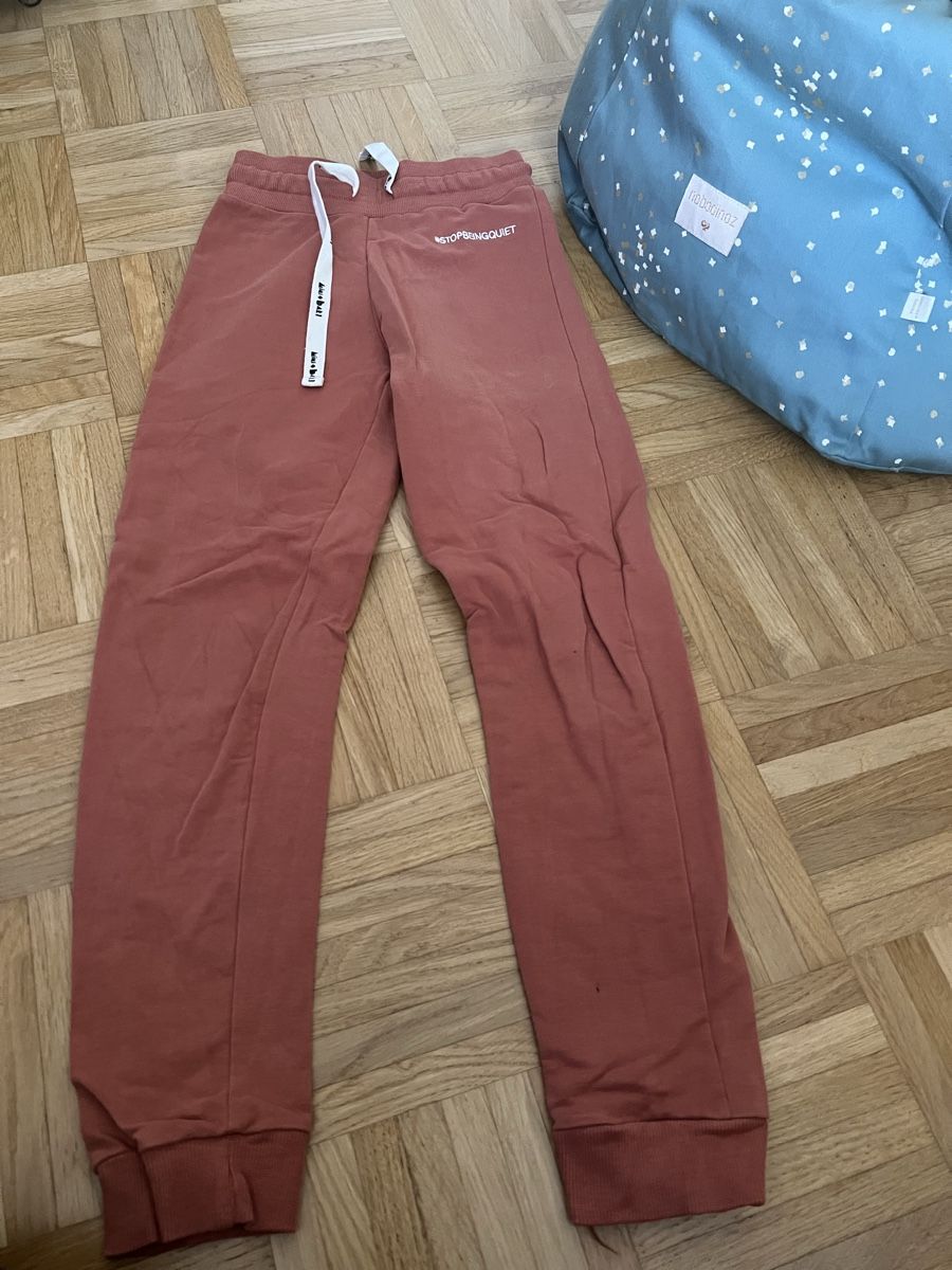 Pantaloni: Mimi&Bart Trainer 8-9 Jahre – Usato da Rüschlikon venduto da Meli_16