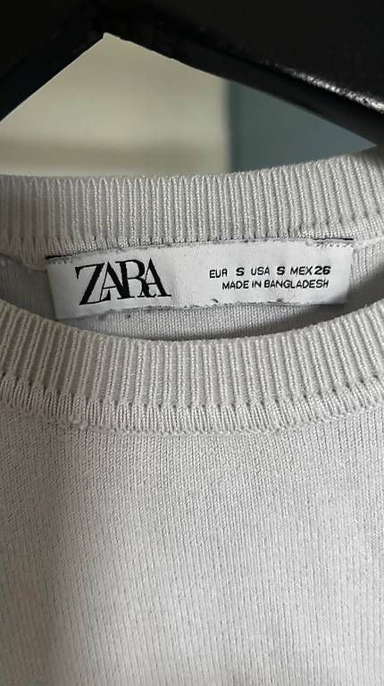 Tops: Top Zara blanc simple – Gebraucht aus Châtel-St-Denis von leacherre 2