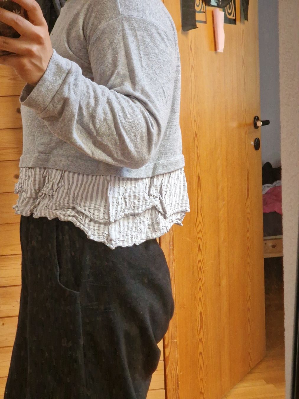 Pullover & Sweatshirts: Langarmshirt – Gebraucht aus Wil SG von zeh_pck9 1