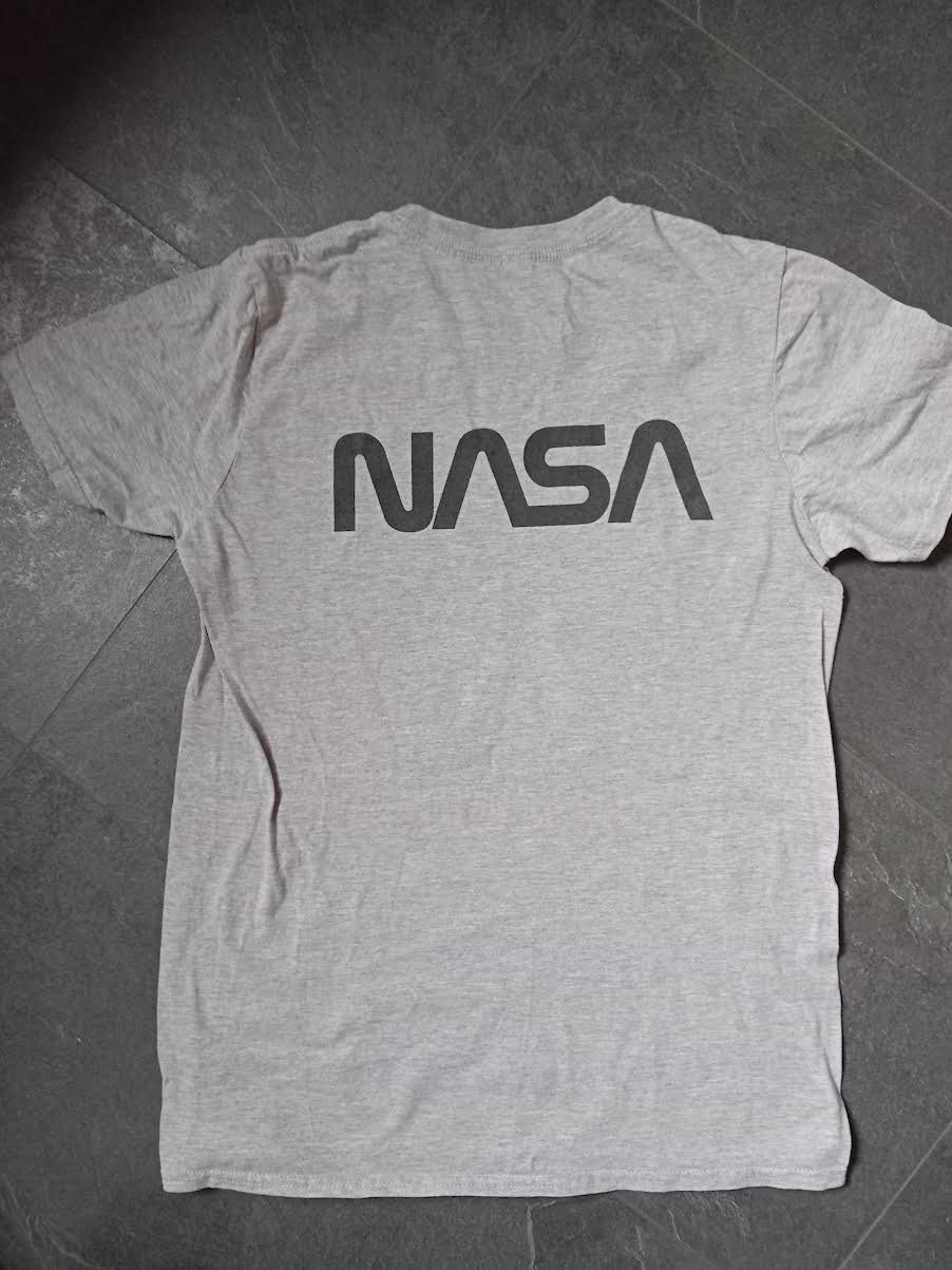 T-Shirts: NASA T-Shirt, Grau, Grösse S – Gebraucht aus Salez von Robe12 1