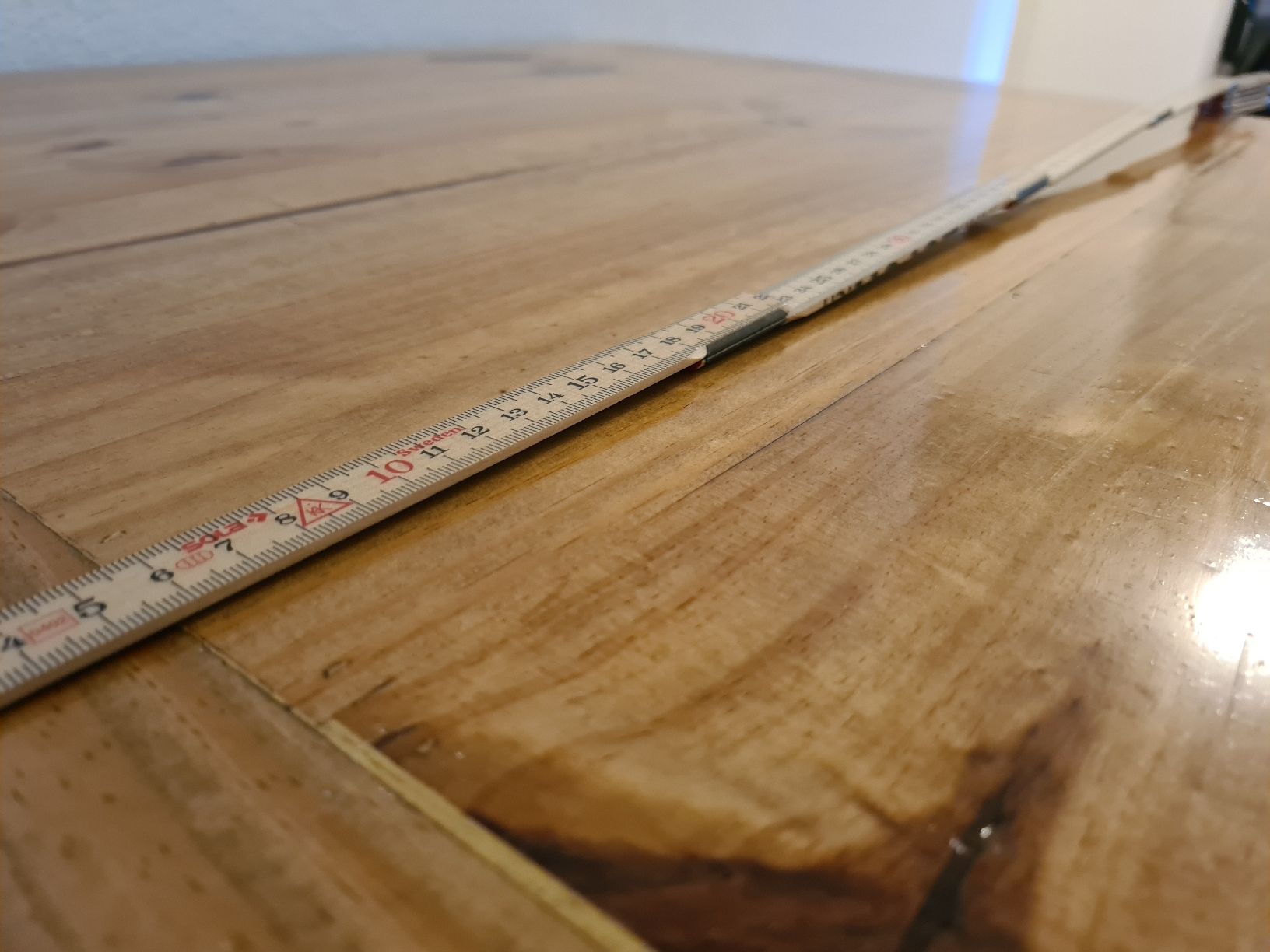 Tavoli: Schöner Holztisch – Usato da Bürglen TG venduto da ale_8b2v 2